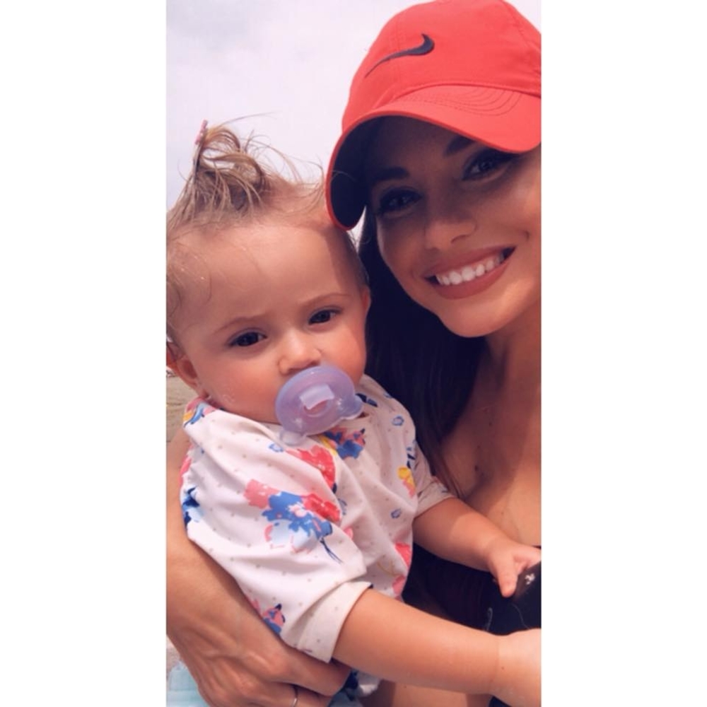 Meet your Posher, Arielle